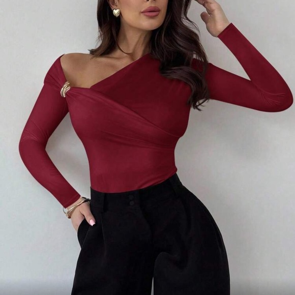 Elegant Hot Pink One-Shoulder Top - Picture 5 of 16